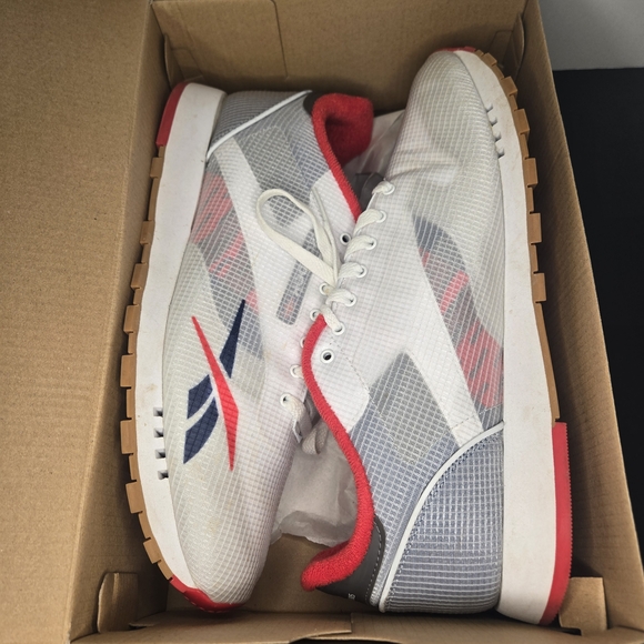 Reebok Classic White and Red Sneakers - Picture 6 of 6